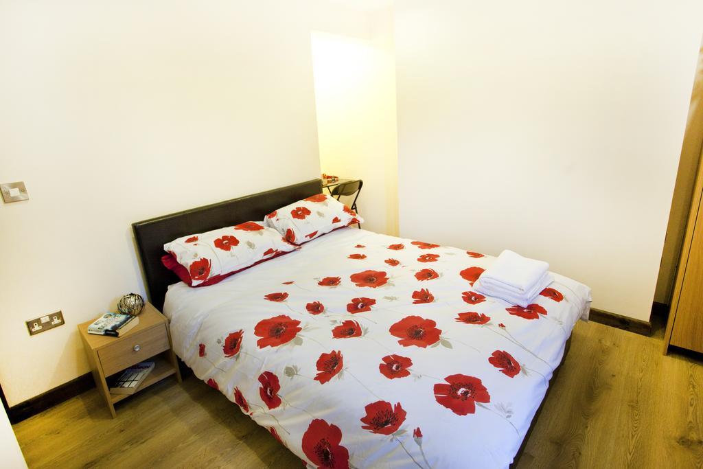 Victoria Centre Apartments In The Victoria Centre Shopping Centre - Nottingham City Centre - 24 Hour Access - Most Central Location, Kitchen - Sunday Check-Out 1Pm - Opposite Hilton By Restaurants & Shops - Outdoor Parking Cars Or Vans Five Pounds A Zimmer foto