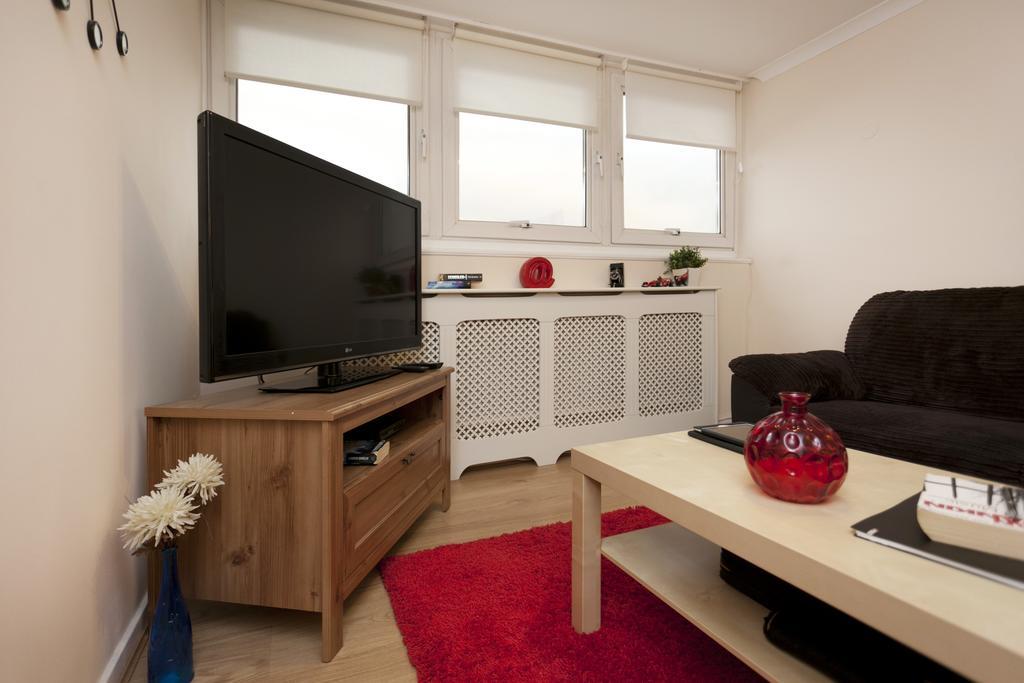Victoria Centre Apartments In The Victoria Centre Shopping Centre - Nottingham City Centre - 24 Hour Access - Most Central Location, Kitchen - Sunday Check-Out 1Pm - Opposite Hilton By Restaurants & Shops - Outdoor Parking Cars Or Vans Five Pounds A Exterior foto